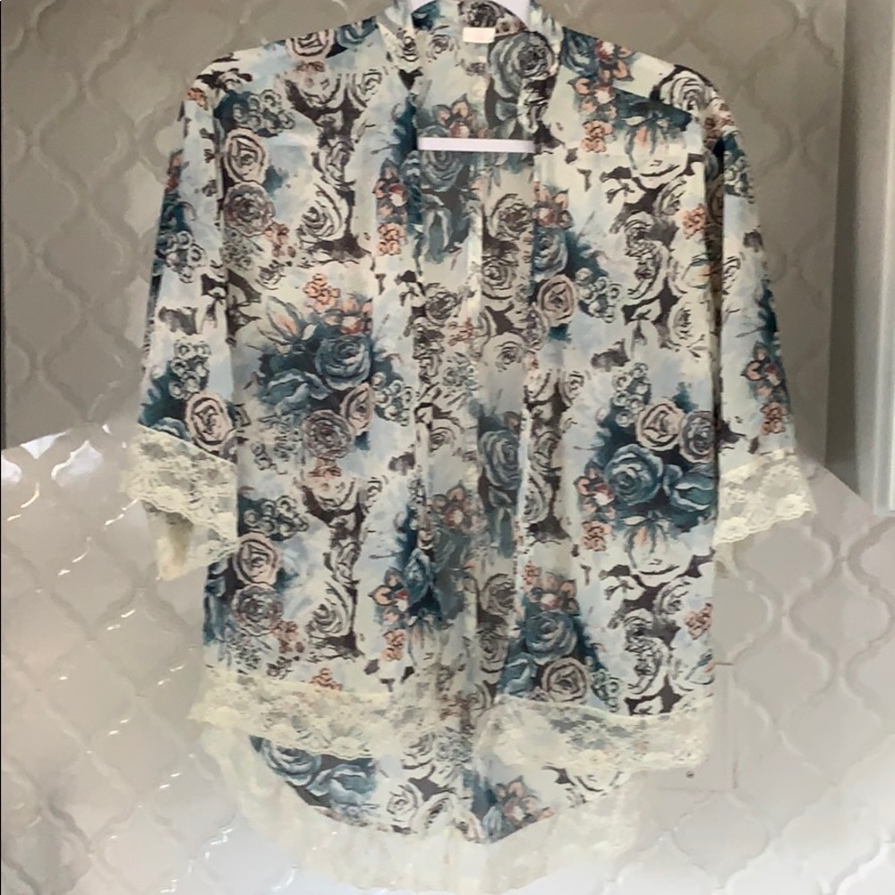 Beautiful Floral Kimono/Cover-Up🌸